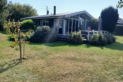 Image de Coastal cottage charm with room for the.