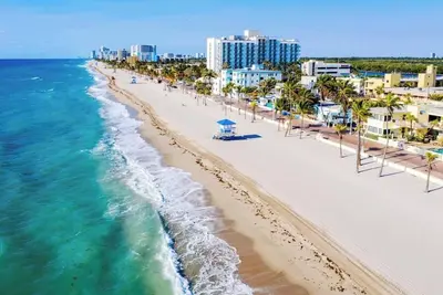 Image de Beach Breeze Suite - Steps to the Beach