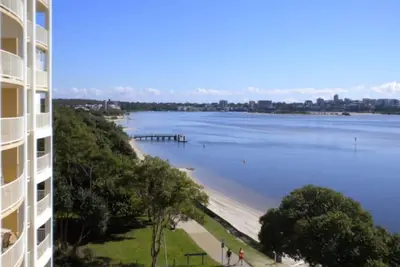 Image de Riviere Unit 718 - What a view! This spacious 7th floor unit with lift access is situated directly