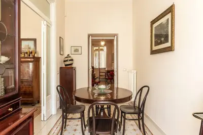 Image de GuestHost - Sapienza University Elegant Apartment!