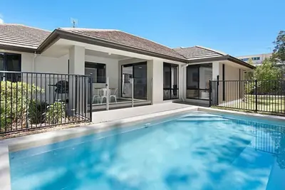 Image de Hideaway - An elegant modern family home