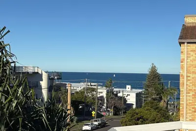 Image de White Opal Unit 4 - Steps from Kings Beach, Bulcock Beach, and Caloundra's Main Street!