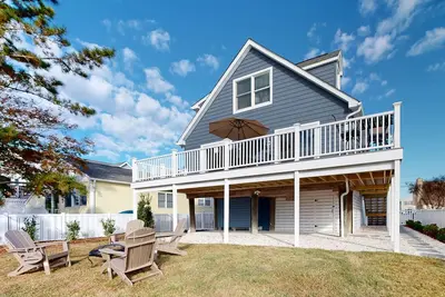 Image de Completely Renovated South Bethany House, 5- minute walk to beach