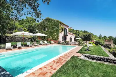 Image de Villa Bellini - Trecastagni, Sicilia