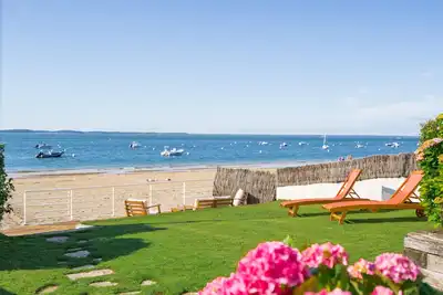 Image de Villa d'exception sur la Plage, pieds dans le sable