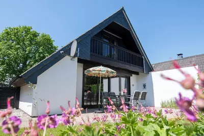 Image de Vacation home Ostseestübchen with terrace in Süssau