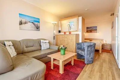 Image de Vacation apartment Baltic Sea view with balcony incl. beach chair in Haus Berolina in Dahme