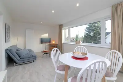 Image de James Dean vacation apartment with balcony at Badeweg 7 in Scharbeutz