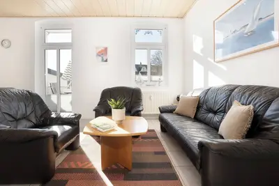 Image de Sonngard vacation apartment with balcony in the Villa Hoffnung in Kellenhusen