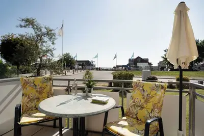 Image de Apartment 1 with balcony in the Strandresidenz in Kellenhusen