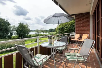 Image de Vacation apartment 11 with balcony in Landhaus Pönitz am See