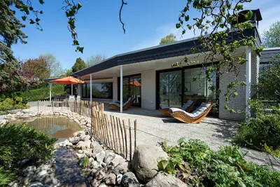 Image de Bungalow Haus am See with its own sauna directly on Lake Plön in Bosau