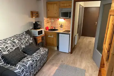 Studio pratique 4 pers. proche pistes, parking, tennis été