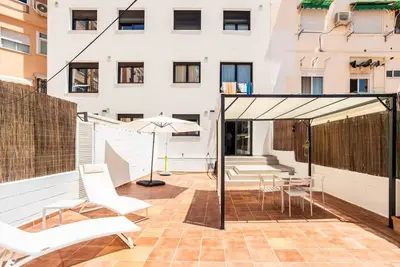 Apartment With Terrace In Valencia