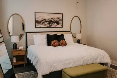 Image de Ideal for Over 30-Day Stay | Fast WiFi | Comfortable