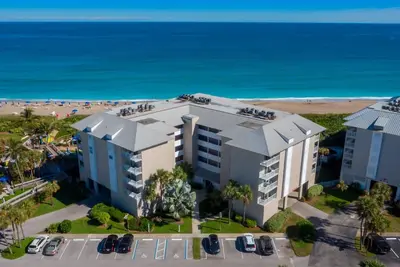 Image de Top Floor - Corner Unit Ocean Front