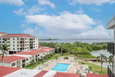 Image de No Shoes, No Shirt, No Problems Living The Florida Life