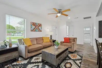 Image de Serene Escape - Peaceful 3-Bd Retreat with Yard