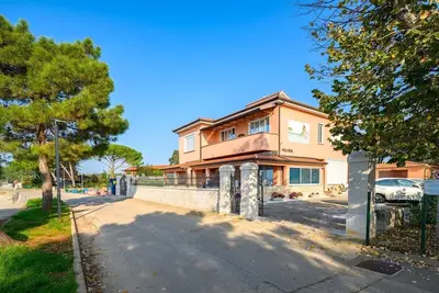 Image de Villa Rita in Umag - Istrien / Villa Rita in Umag - Appartement für 6-8 Personen