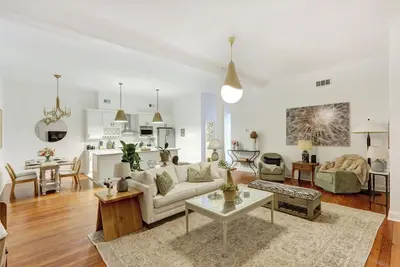 Image de A State of Mind, Modern | Historic | Central