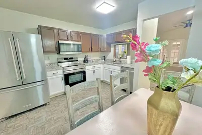 Image de Charming 2-bedroom house in The Colony with WiFi, Ac