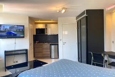 Image de Studio équipé en centre ville, Wifi Gratuit