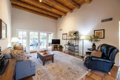 Image de Biltmore 3br Oasis w/Hot Tub - Ideal Monthly Stay