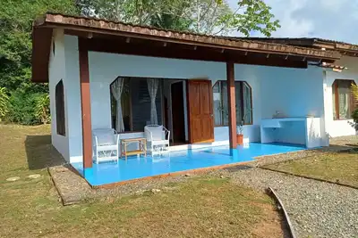 Image de Acogedora cabaña en medio de la naturaleza, Esencial para tu familia y mascotas\n