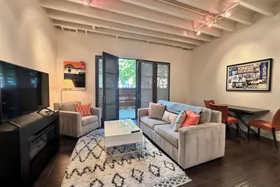 Image de Cozy 2 bedroom house 5 minutes to downtown and Uc Davis Medical