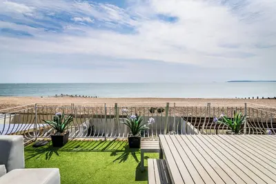 Image de Seascape - Beautiful Sea Views - Stylish 4 bedroom House at the Beach