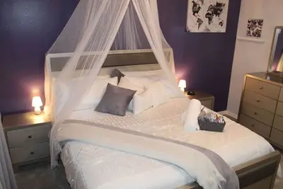 Image de Luxurious Room near Stadiums, Detroit & Royal Oak