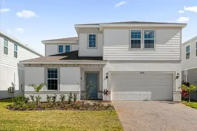 Image de 8 Bedrooms / 6 Bathrooms / Windsor Cay (16256sm)
