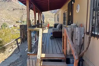 Image de Charming 2-bedroom house with Ac, WiFi in welcoming Oatman