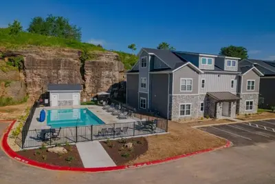 Image de Walk In 3br Condo-4 Miles To Sdc, Family Friendly, Right Next To Pool