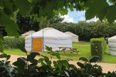 Image de Yourte traditionnelle mongole près de Roscoff (jusqu'à 6 personnes)