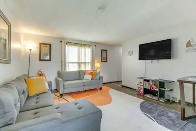 Image de 4 Mi to Dtwn: Family Home in Buffalo