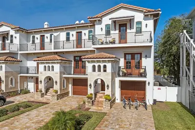 Image de Luxe Villa Steps From Ocean w/ Bikes + Game Room