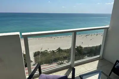 Image de 1128- Ocean View with Balcony