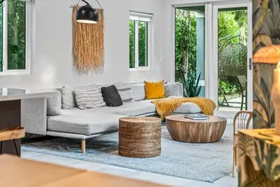 Image de Chic Pool Oasis, Modern Open Floor, King Beds