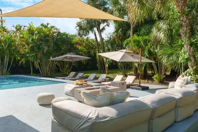 Huge Heated Pool Villa w/ Gameroom