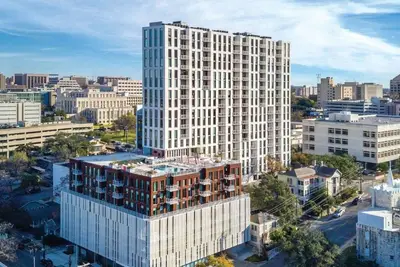 Image de Immerse Yourself in the Heart of Austin at Wyndham Austin-Studio
