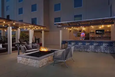 Image de Premium Downtown Space - Ideal for Family Getaway | 2 Rooms