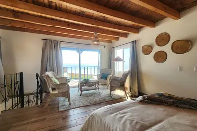 Image de Casa Tiki - Tropical Beachfront Chilluxe