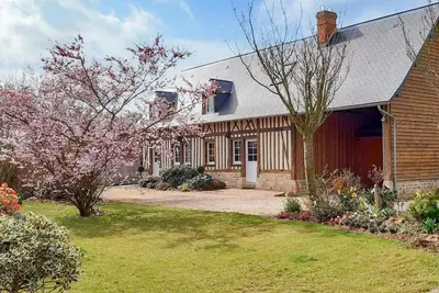 Image de Maison cosy Ă Bolleville avec WiFi