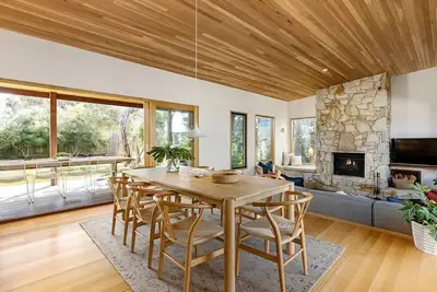 Image de Ivy Tyrone -Gas heated Pool, Stunning renovation