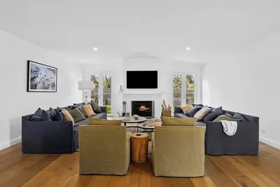 Image de Westhaven Walk to Beach, Shop, Pool, Spa, Open Fire