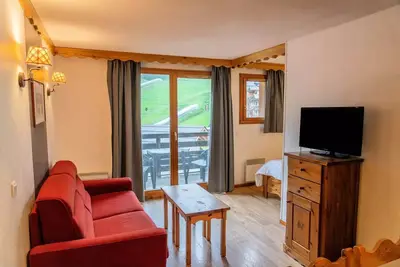Image de Duplex-Wohnung mit Balkon gegenüber den Pisten