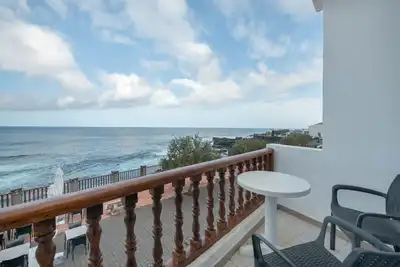 Image de Appartement 'Appartement E' avec vue sur la mer, terrasse privée et Wi-Fi