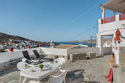 Image de Appartement \"Villa Christina Kythnos\" avec vue sur la mer, Wi-Fi et climatisation