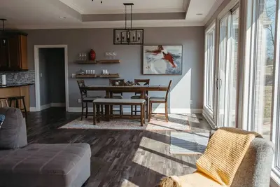 Image de Stunner Golf Course View | Walkable to Club House